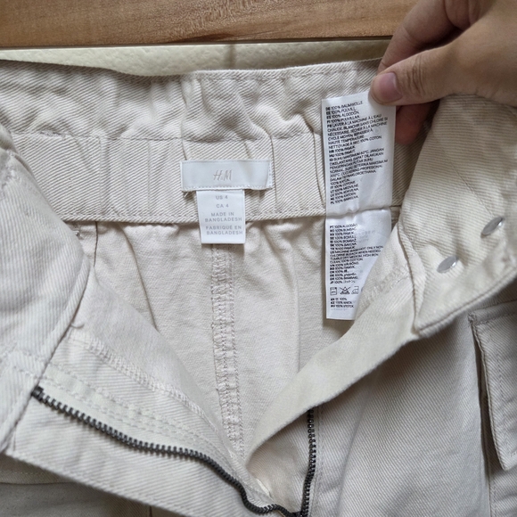 H&M Cream High-Waisted Skirt with Button Detail - Picture 4 of 5